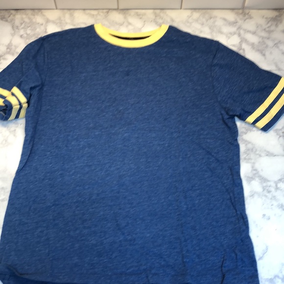 Lot of 8 Boys Shirts - Picture 2 of 10